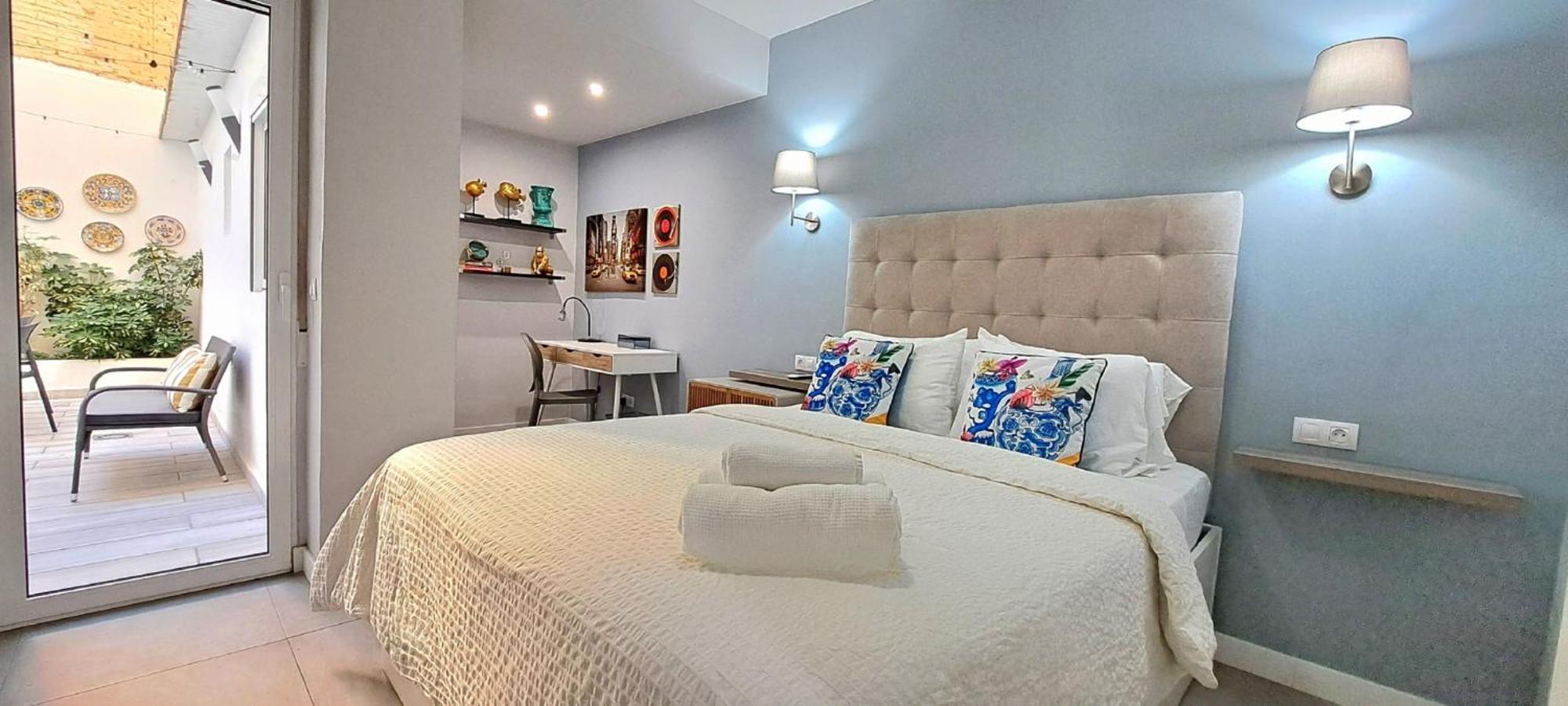 New! Renovated, Centrally Located, Private Entrance, Terrace Daire Valensiya Dış mekan fotoğraf